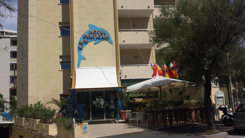 מלון פסארו Perticari מראה חיצוני תמונה